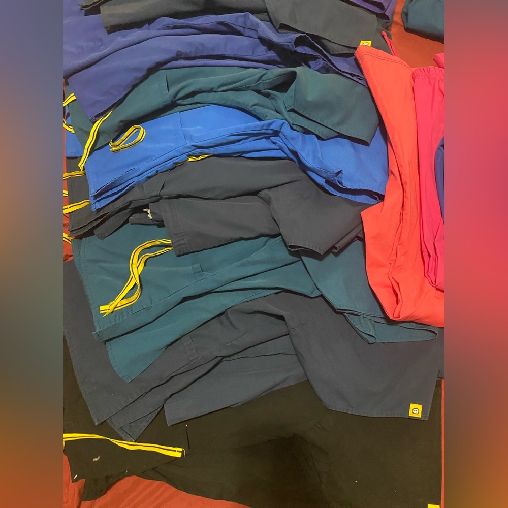 Women’s scrubs